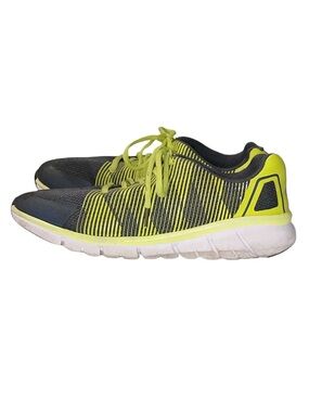 ATHLETIC WORKS Boy's Green And Grey Shoes Size 6